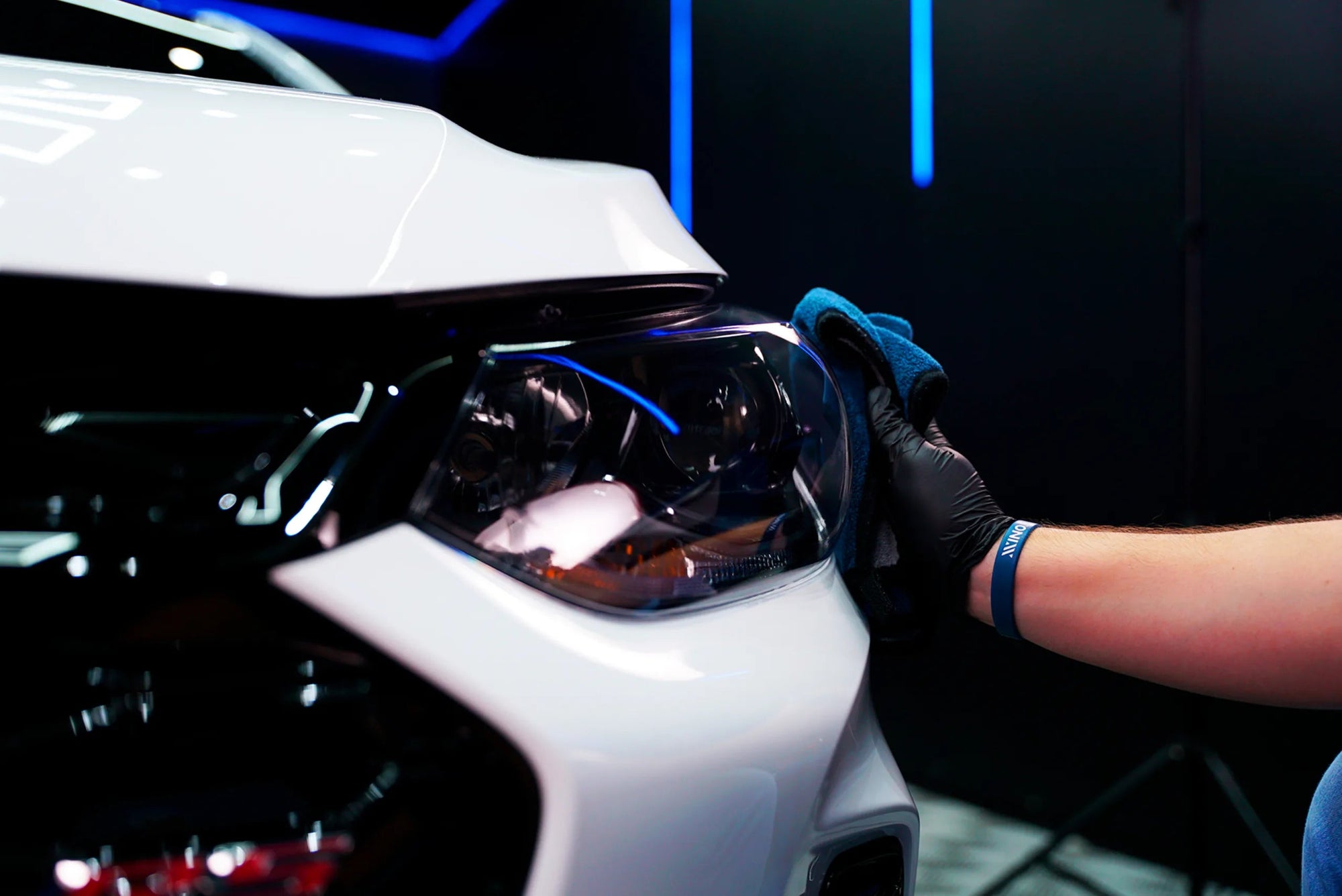 V - Light Pro - The Car Care Hub